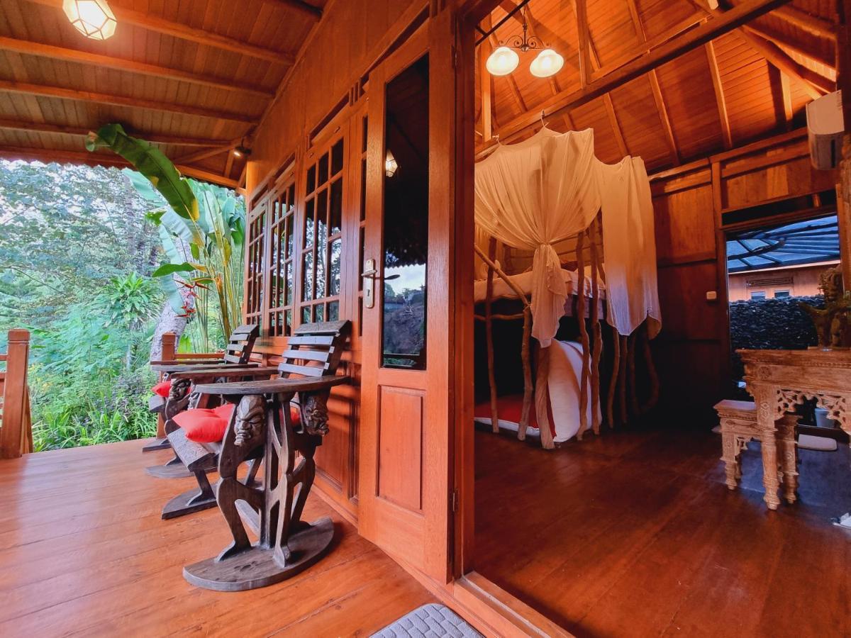 Avalon Ubud Castle & Spa Exterior photo
