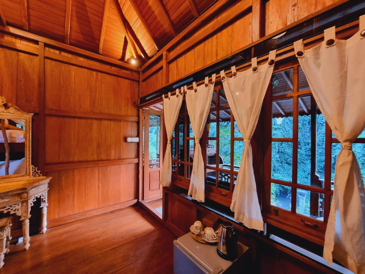 Avalon Ubud Castle & Spa Exterior photo