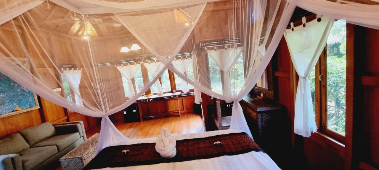 Avalon Ubud Castle & Spa Exterior photo
