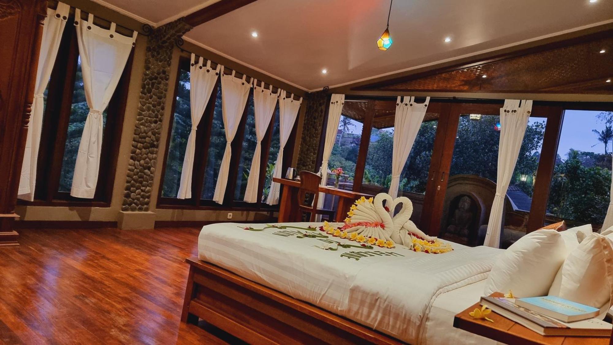 Avalon Ubud Castle & Spa Exterior photo